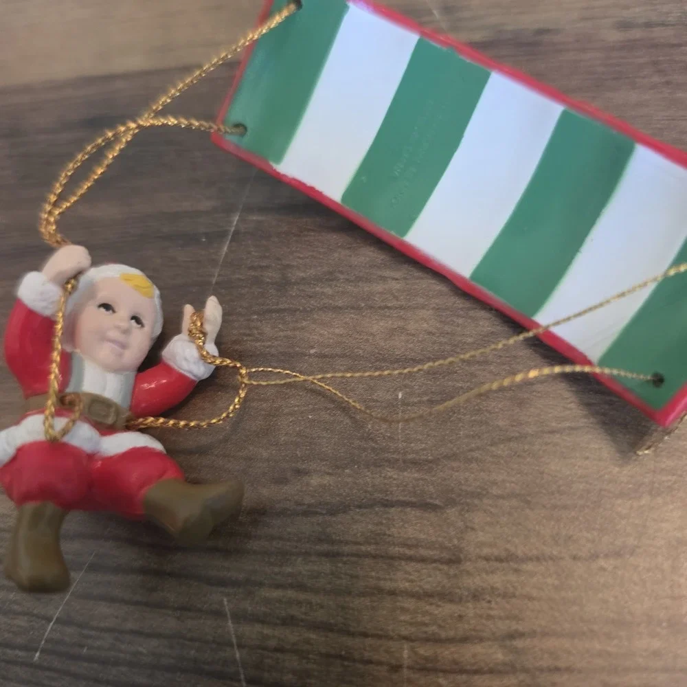 Christmas‎ Tree Ornament Elf Parachuting Vintage Holiday Decor Unique 3